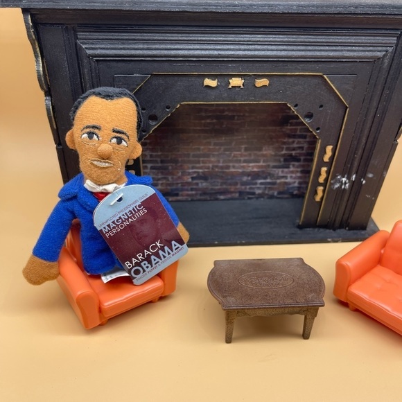 The Unemployed Philosopher’s Guild Barack Obama Finger Puppet, NWT, Bundles Only - Picture 4 of 7